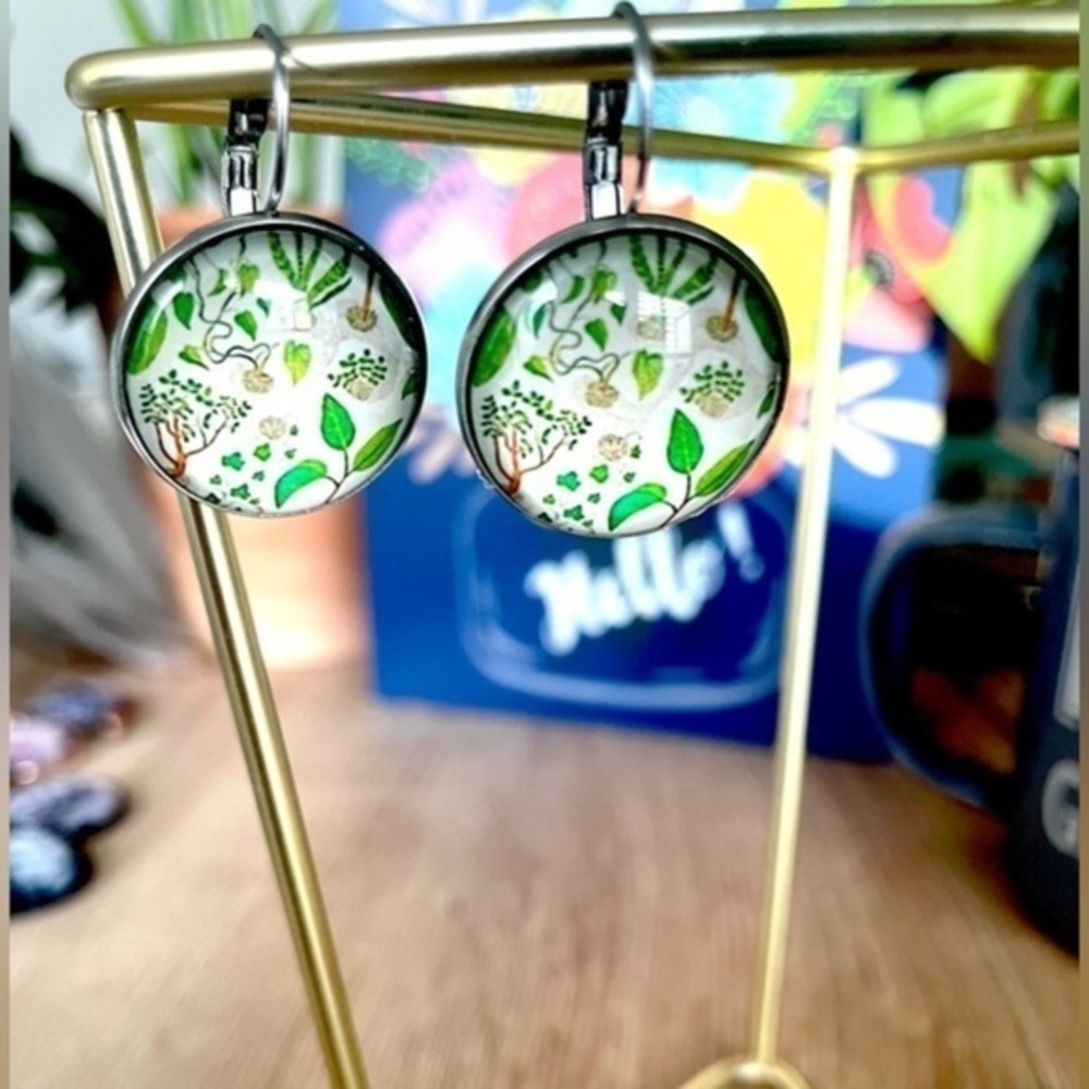 Vintage Style Green and White Floral Print Stainless Steel French Earrings, NWT